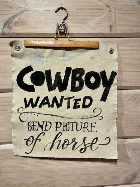 Product image of  Cowboy etsinnässä  - kangastaulu sisustukseen