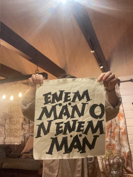 Product image of  Enemmän on enemmän, kangastaulu sisustukseen