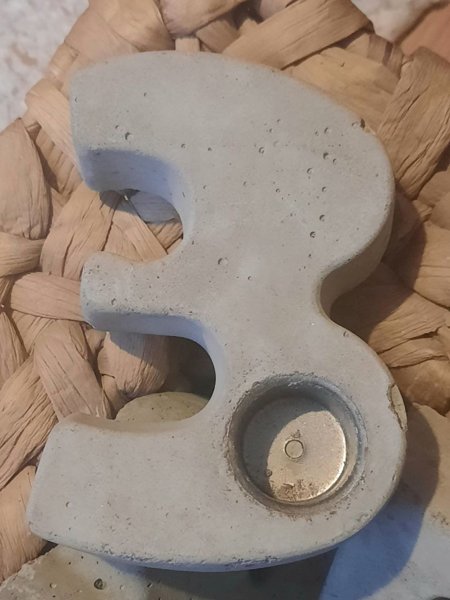 Product image of  BETONI NUMERO kynttiläholkilla