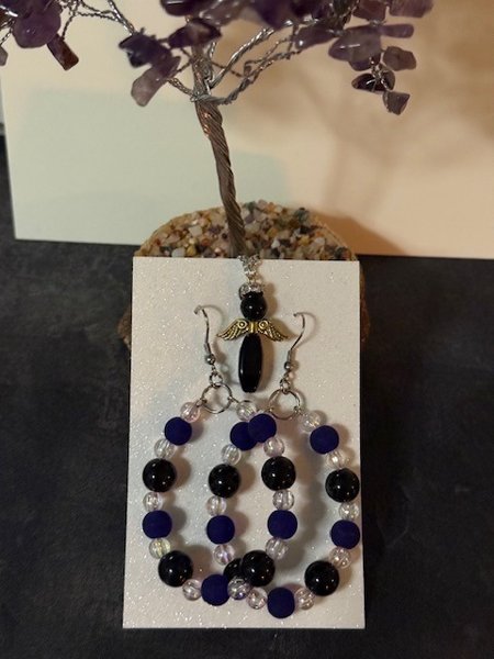 Product image of  Helmikorut ja avaimenperä