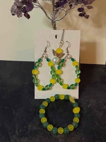 Product image of  Helmikorut ja avaimenperä