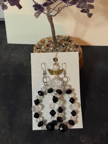 Product image of  Helmikorut ja avaimenperä