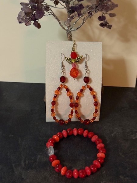 Product image of  Helmikorut ja avaimenperä