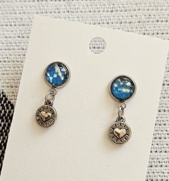 Product image of  Turkoosi pieni Art nappi ♡-koristeella