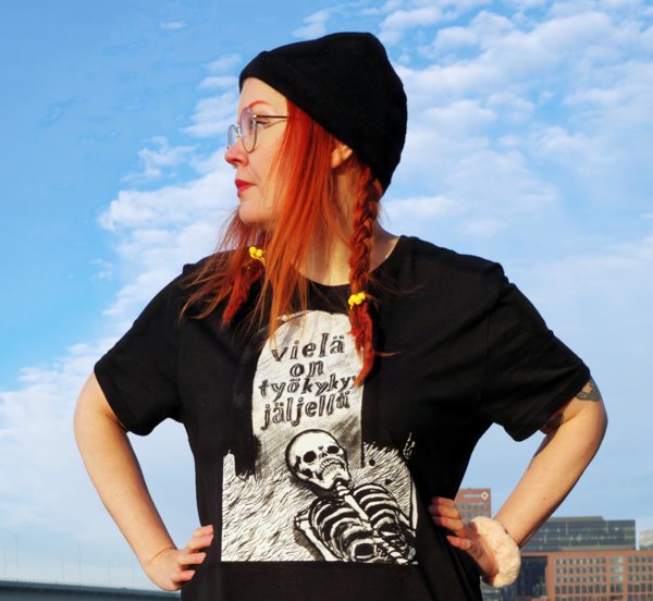 Product image of  "Vielä on työkykyy jäljellä" unisex T-paita