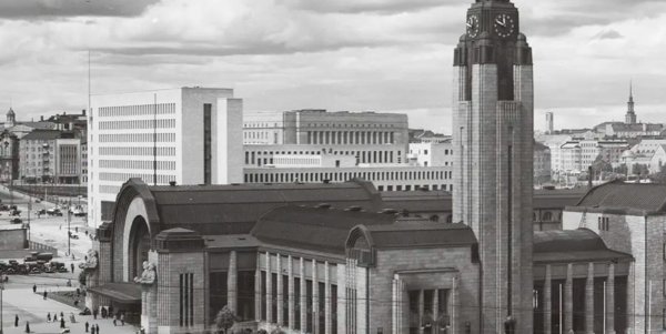 Product image of  Eliel Saarisen Helsinki-arkkitehtuurikävely 24.4 -UUSINTA 2