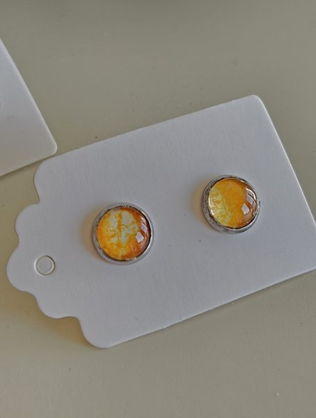 Product image of  Keltaoranssi Art pieni nappikorvakoru