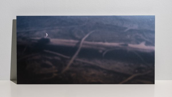 Product image of Lepäävä kuu #7, 20 x 40 cm, 2023, valokuvataulu, vedos 1/5