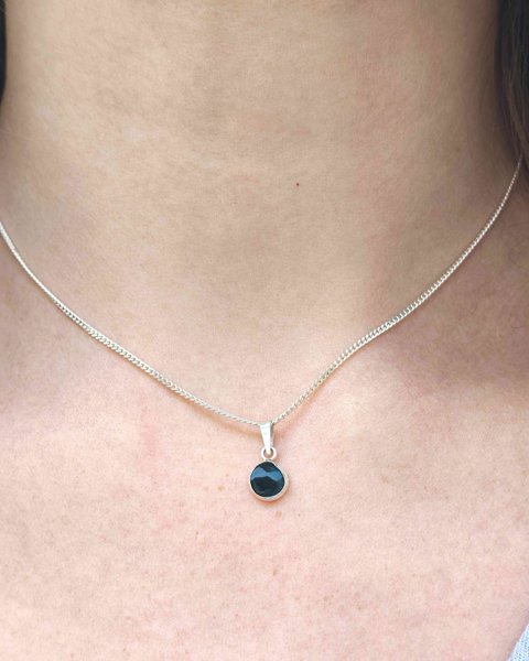 Product image of Spektroliitti kaulakoru