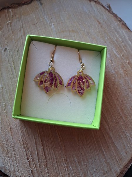 Product image of  Pionia ja kultaa-korvakorut