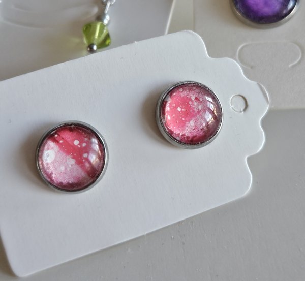 Product image of  Punavalkoinen Art nappikorvakoru