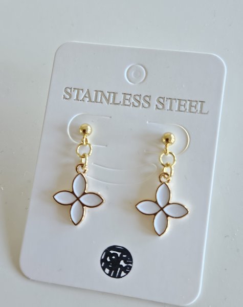 Product image of  Louisa valkoinen