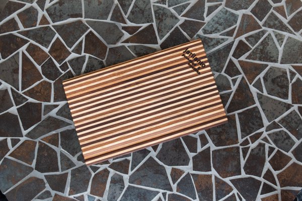 Product image of  Leikkuulauta - jarilanto - saarni/pähkinä pieni - kolmikerros