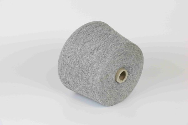 Product image of  10% cashmere, 40% merinovilla 28% viskoosi 7% angora 15% PA 100g