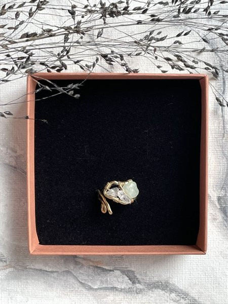 Product image of  "Dream Weaver" -sormus (vuorikristalli & amatsoniitti)