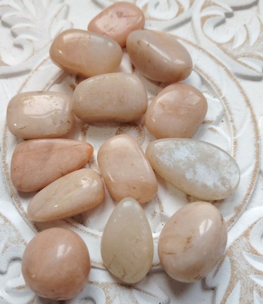 Product image of  Kuukivi, hiottu (kellertävä) 5€