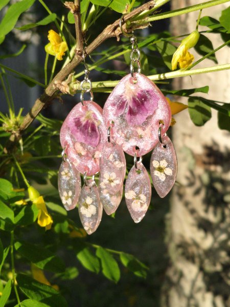 Product image of Kuivatetut kesäkukat -hartsi korvakorut