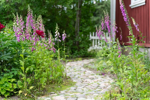 Product image of  KE 2.9.2026 KUUTARHURI: Kivityöt seulanpääkivistä kiveys
