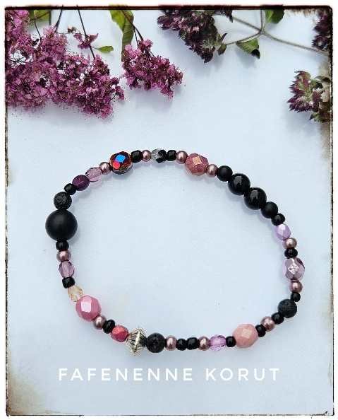 Product image of  Pinkkimusta rannekoru Vadelmalaku