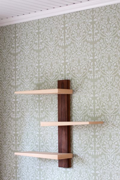 Product image of Kannas seinähylly kolmella hyllyllä