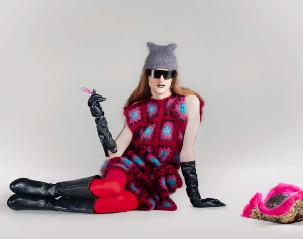 Product image of  Opastettu kierros CraftPunk-näyttelyyn -kierros 1