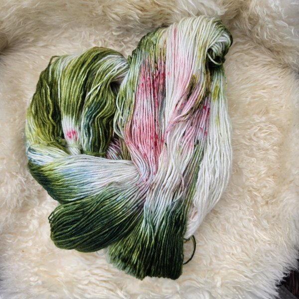 Product image of  Villasukka SPORT, 150 g, Ruusutarhan kätköissä, UNIIKKI