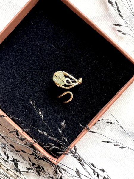 Product image of  "Flying high" -sormus, säädettävä (prehniitti)