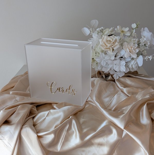 Product image of  FROSTED - akryylinen korttilaatikko