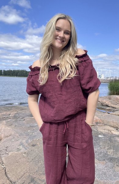 Product image of  June pellava t-paita onesize VIININPUNAINEN