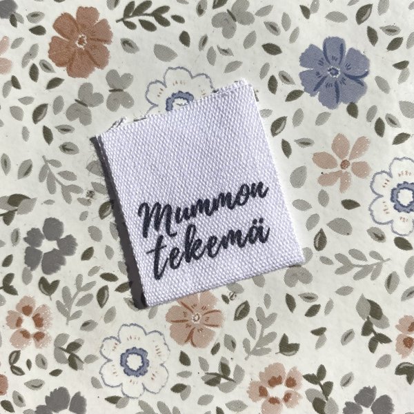 Product image of  Mummon tekemä -ompelumerkki 4 kpl