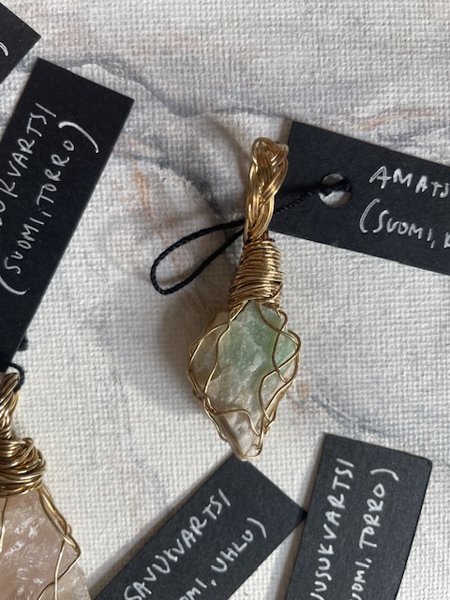 Product image of  Suomalainen amatsoniitti-riipus