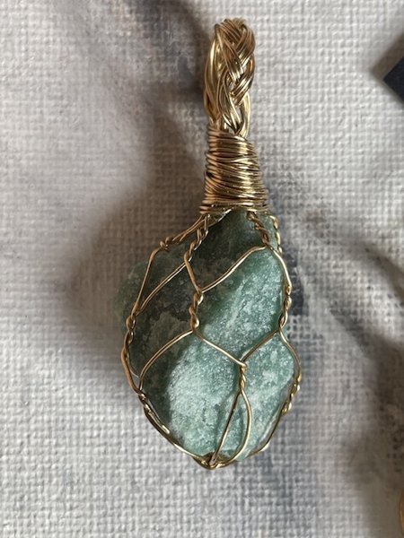 Product image of  Suomalainen aventuriini-kiviriipus