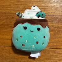Product image of  Squishmallows Monique Minttusuklaapirtelö 19 cm