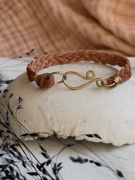 Product image of  ”Braidings” rannekoru, konjakinruskea